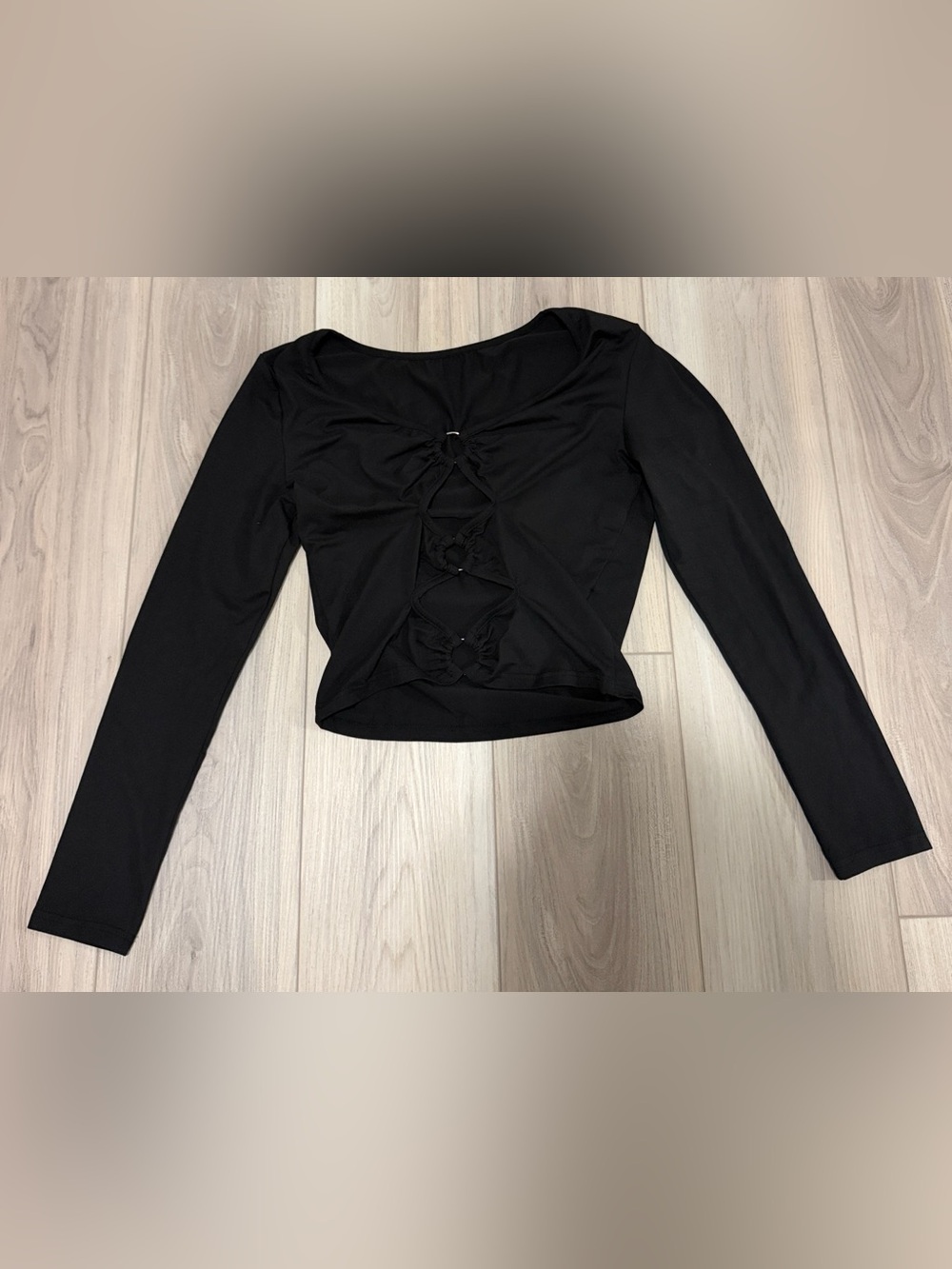 SHEIN Black Long-Sleeve Cropped Top with Front Cutout and Knot Detail